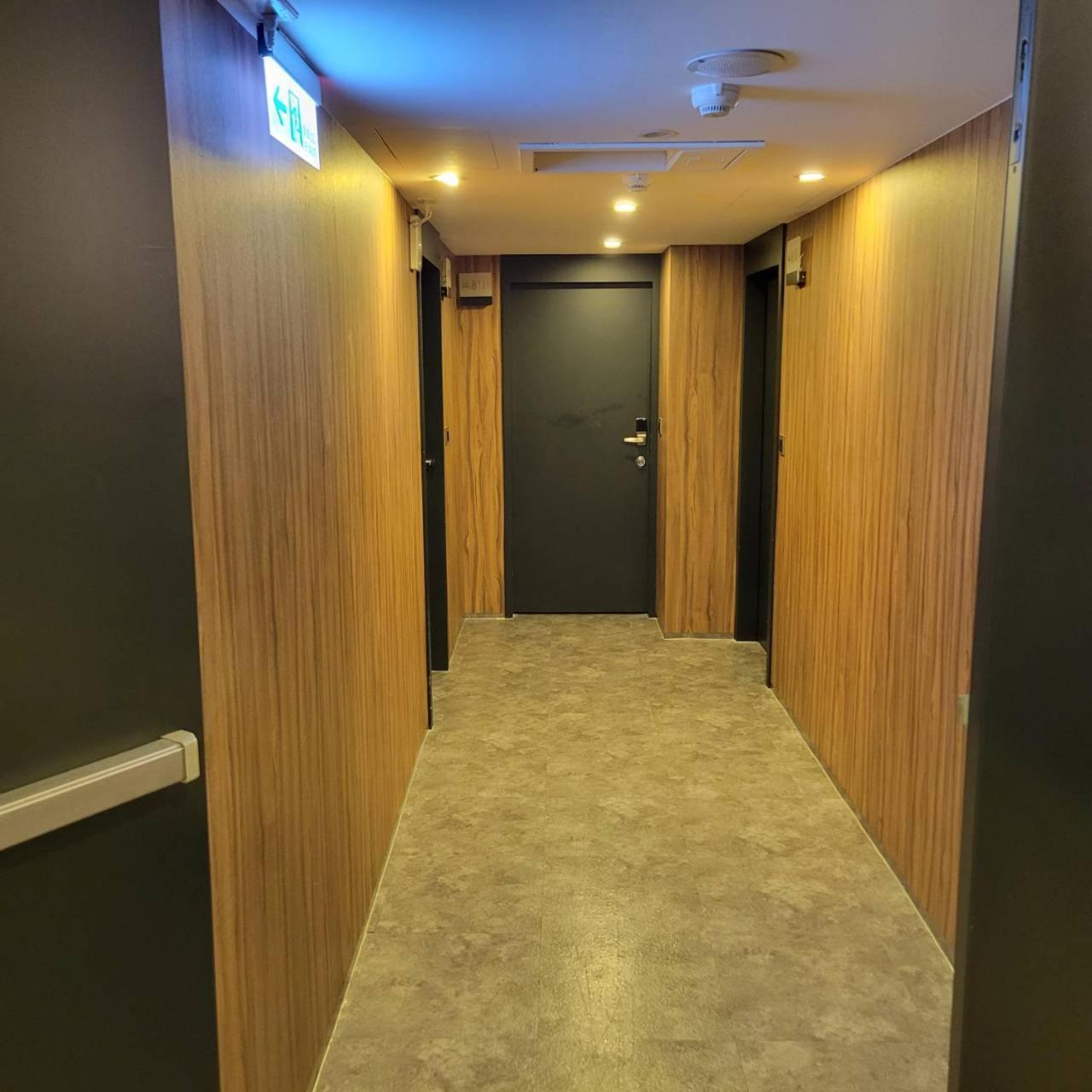 Attic Hotel Тайбэй Экстерьер фото